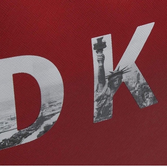 DKNY Brayden Signature Reversible Tote Mocha/Rouge - Picture 4 of 8